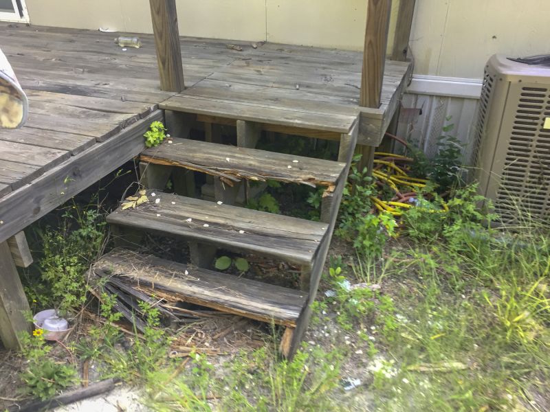 Wood Railing Replacement in Olathe, KS